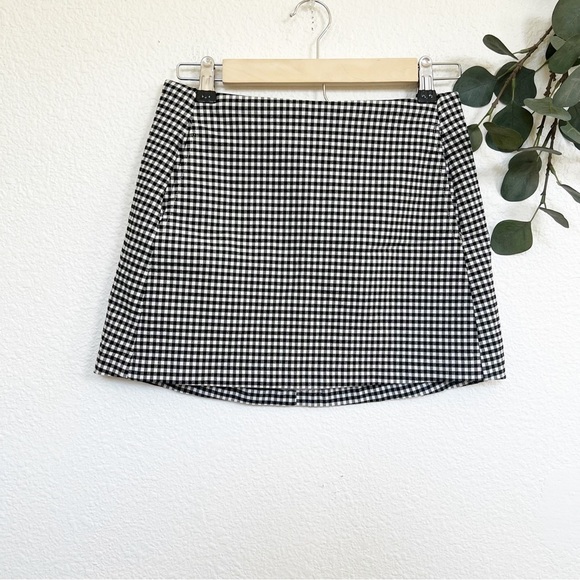 Urban Outfitters Dresses & Skirts - Urban Outfitters- Gingham/Checkered Mini Skirt- S